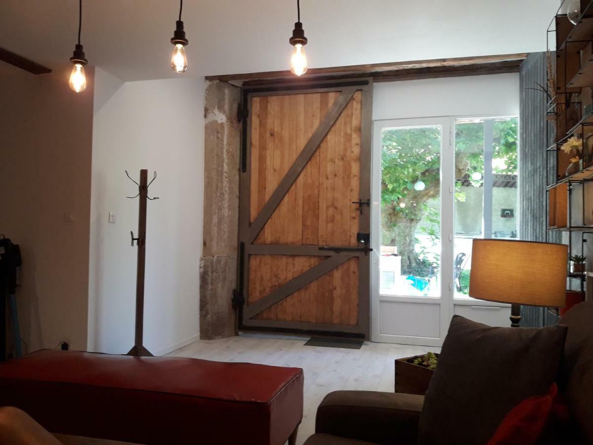 Le Relais Champetre Apartment Joux Bagian luar foto
