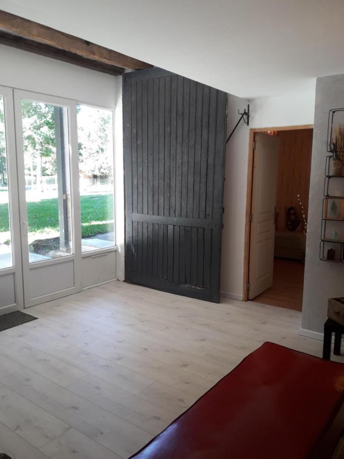 Le Relais Champetre Apartment Joux Bagian luar foto